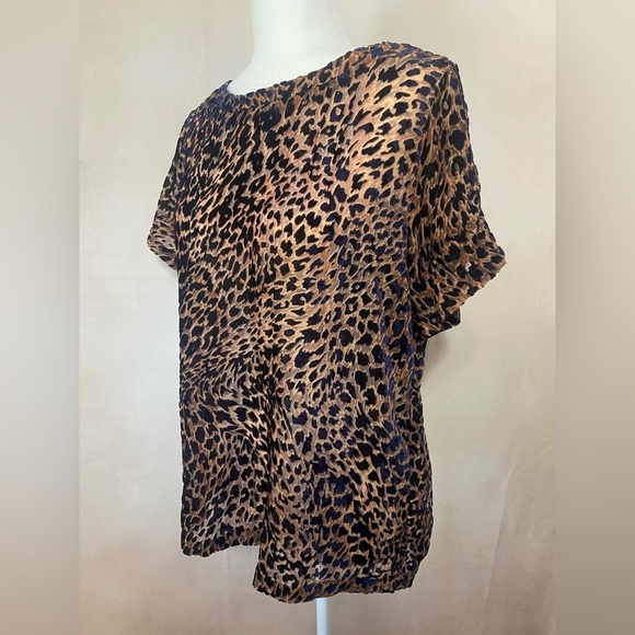 Kori women's S short sleeve animal print burnout holographic style top EUC - Picture 8 of 8